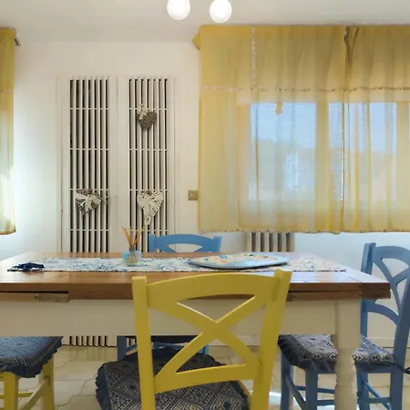 Centro, Wifi, Clima A Due Passi Dal Mare Апартаменты *